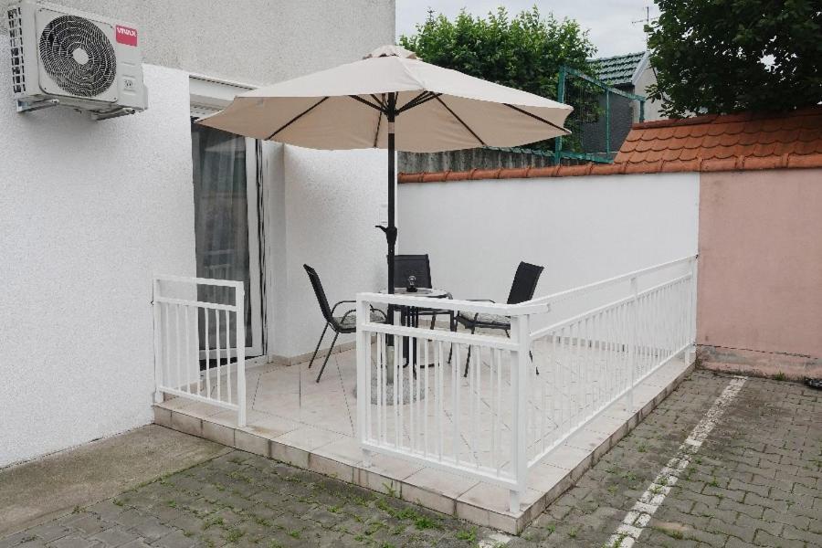Apartman Gundulić Vinkovci Bagian luar foto