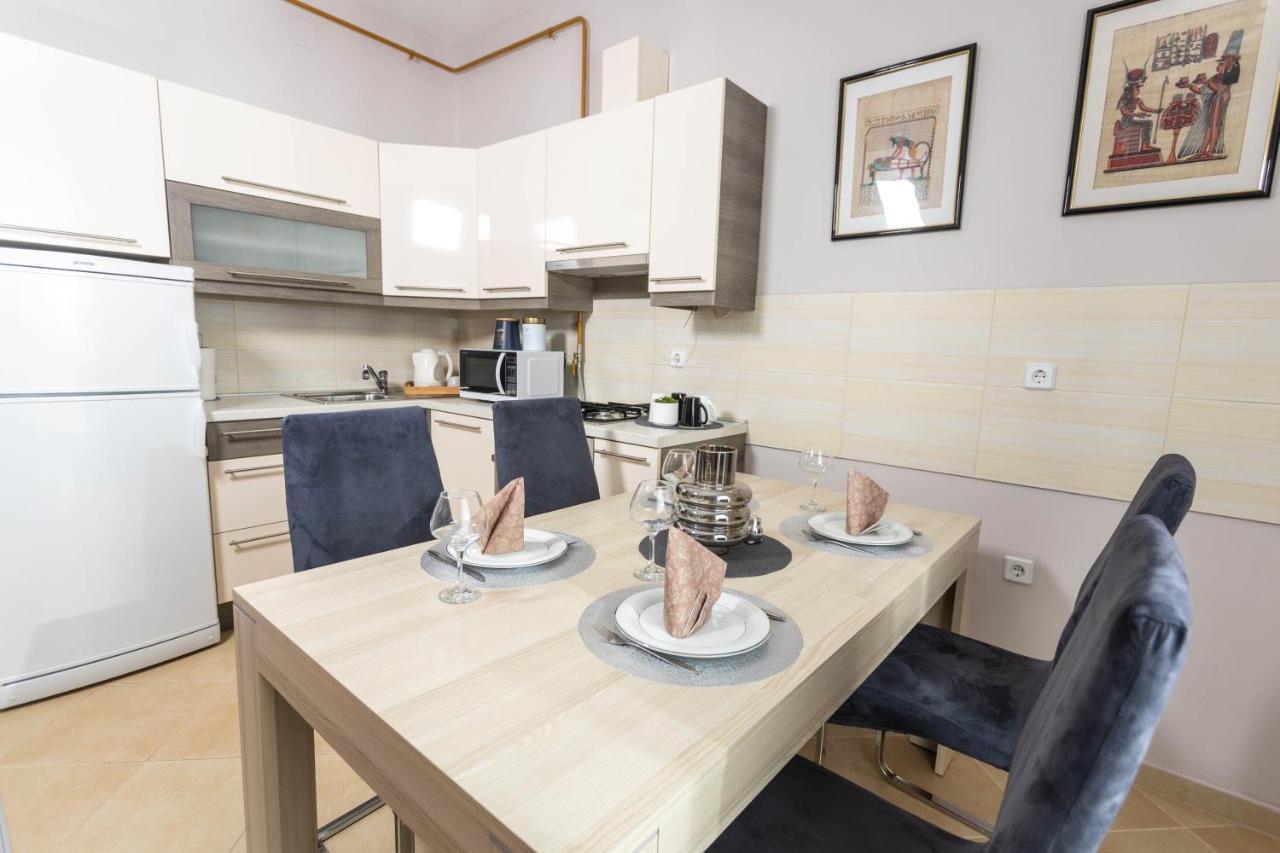 Apartman Gundulić Vinkovci Bagian luar foto